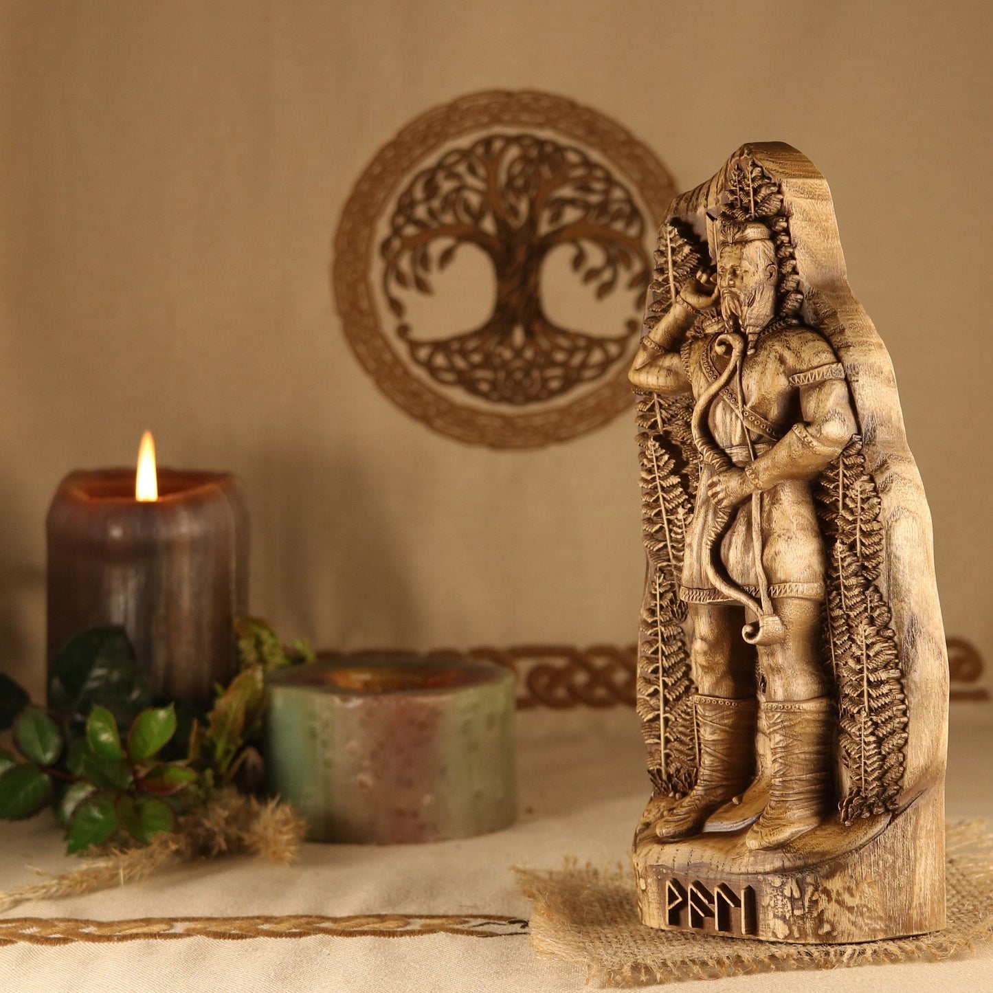 Vali, Hand-carved statue, Wooden statue