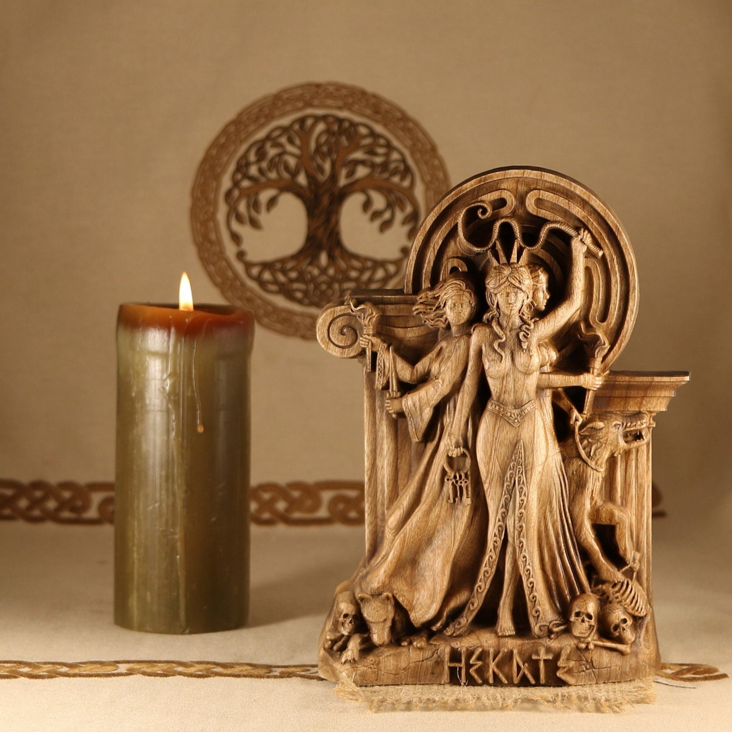 Hecate, Greek mythology, Wooden statue