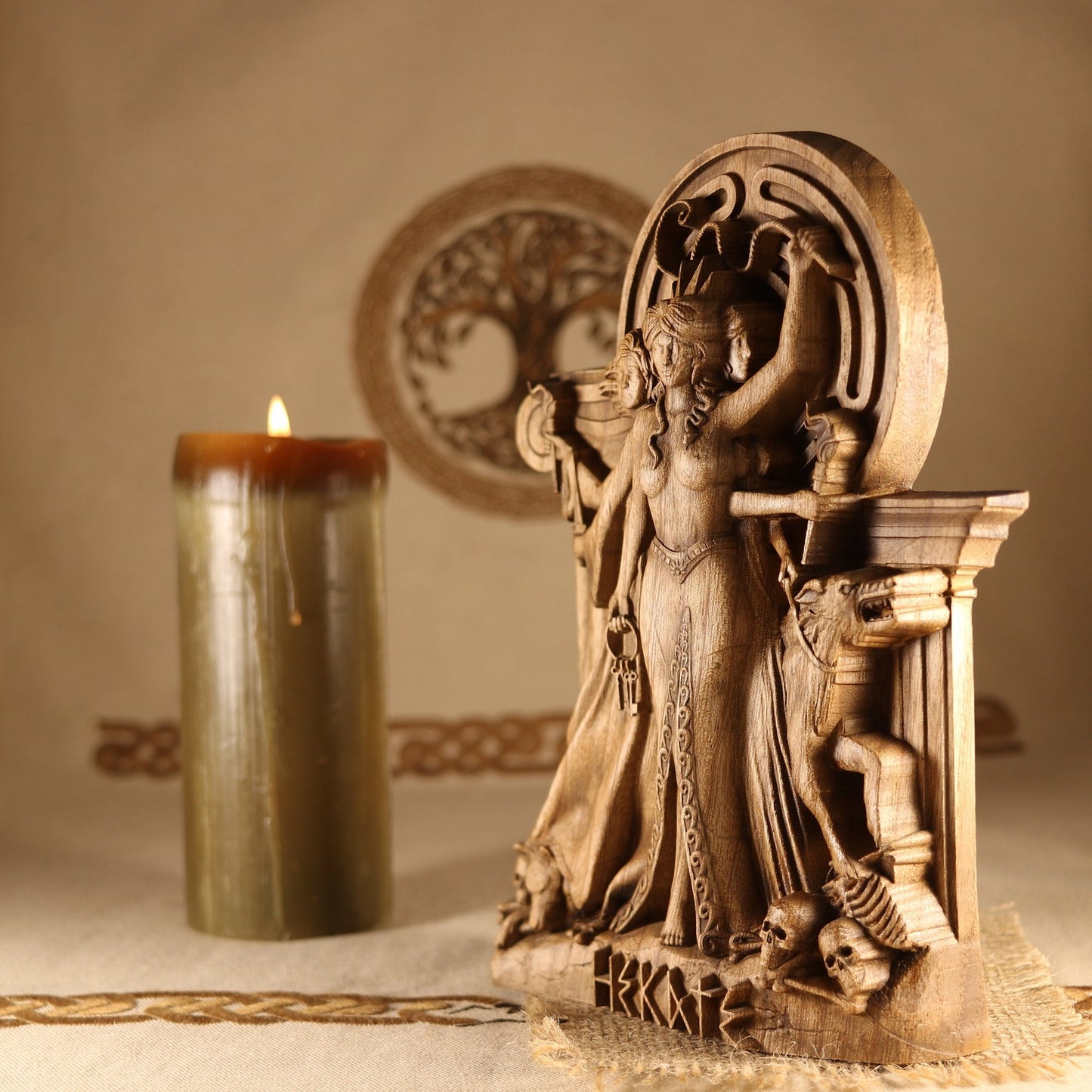 Hecate, Greek mythology, Wooden statue