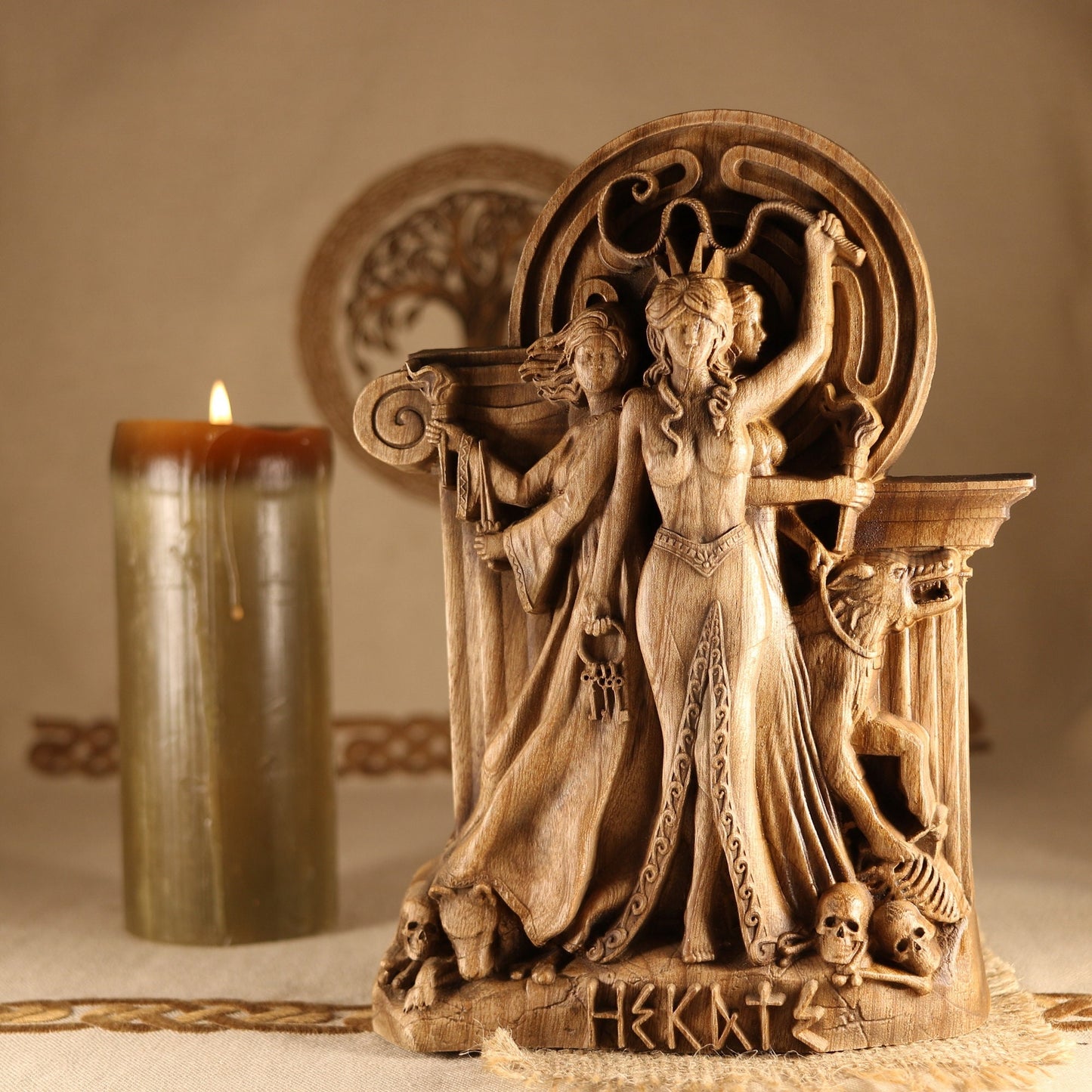 Hecate, Greek mythology, Wooden statue