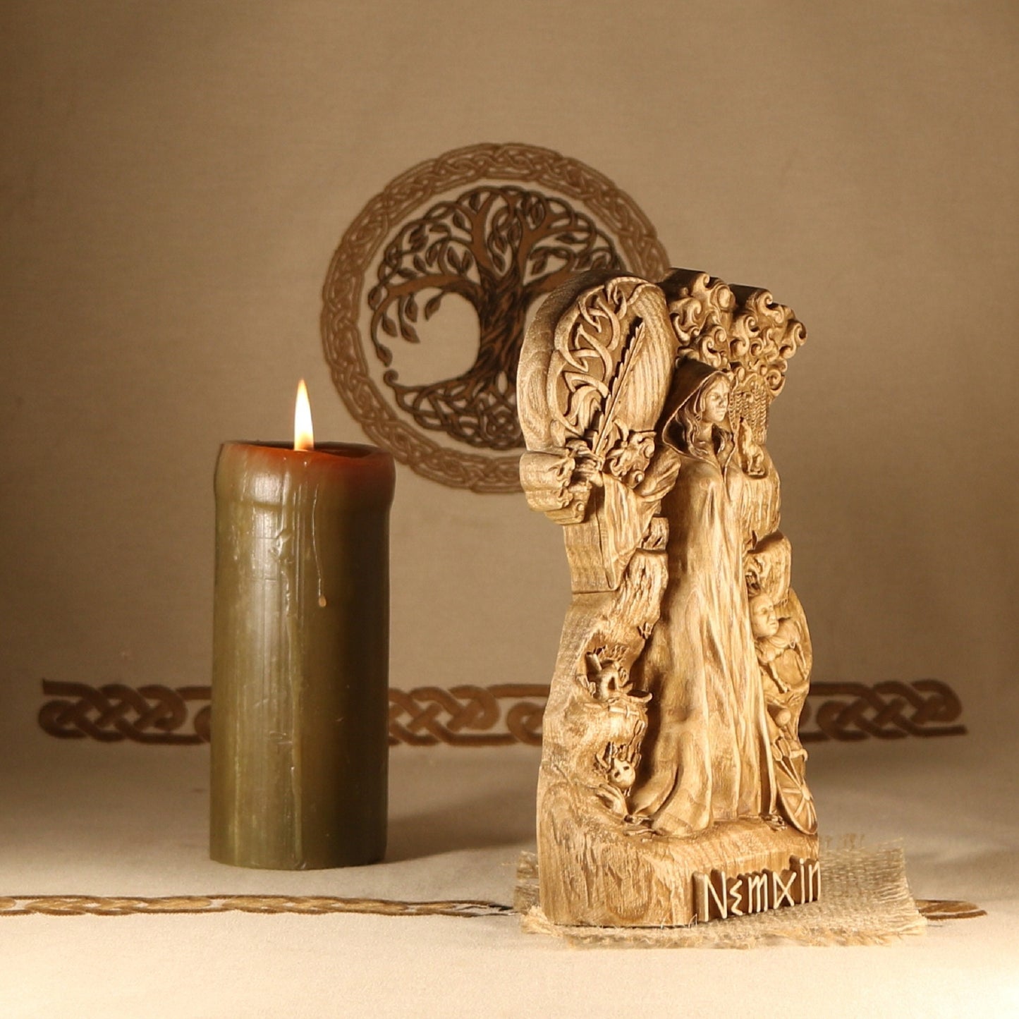 Nemain, Irish gods, Wooden statue