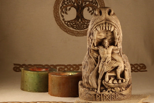 Vidar, Asatru, Norse gods, Wooden statue