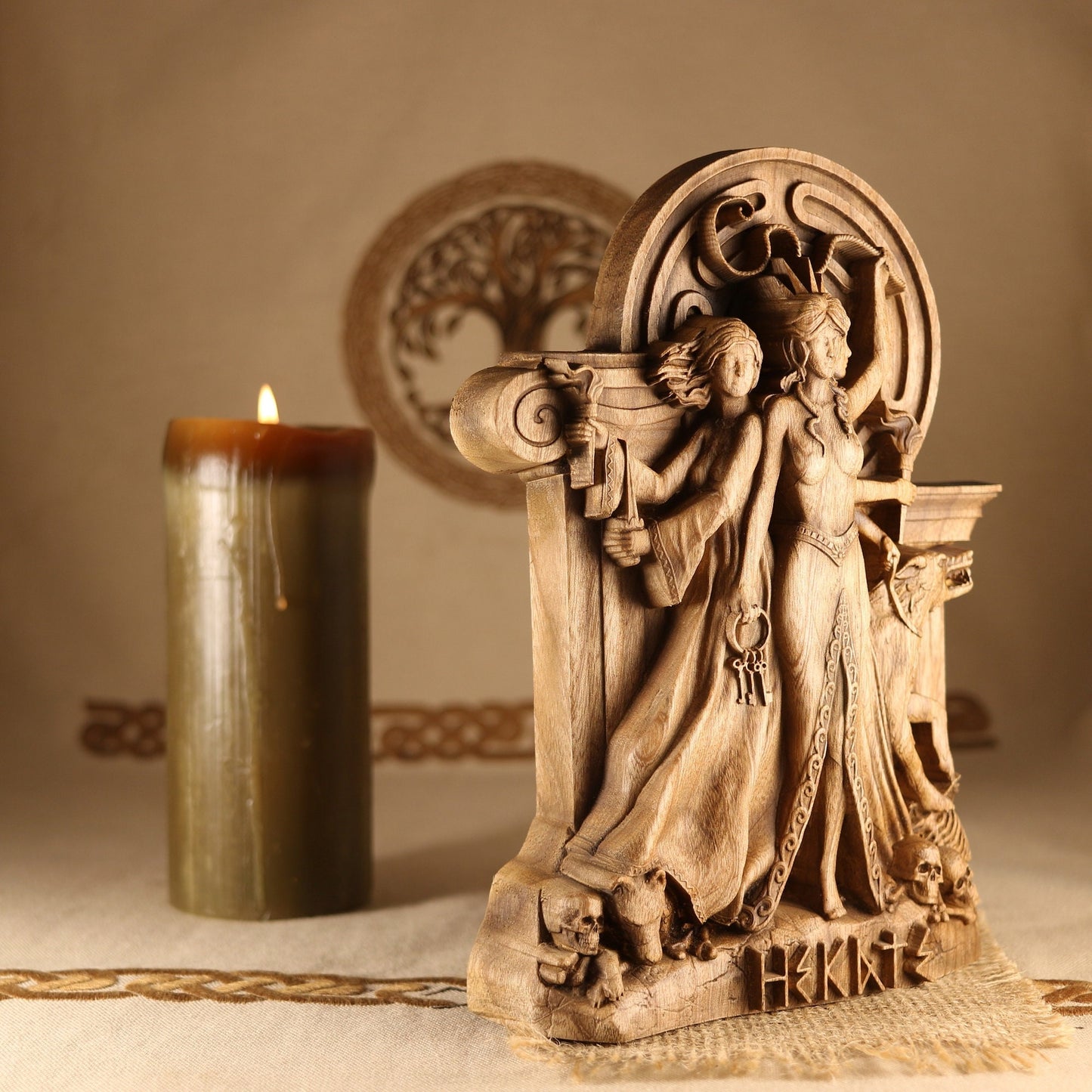 Hecate, Greek mythology, Wooden statue