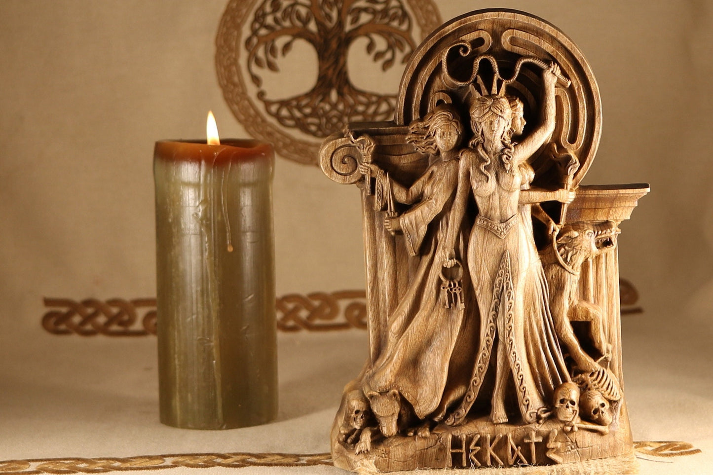 Hecate, Greek mythology, Wooden statue