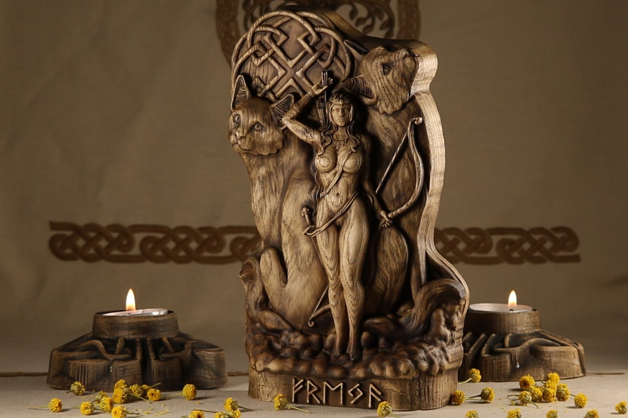 Freya and Cats Wooden Statue for Asatru Altar