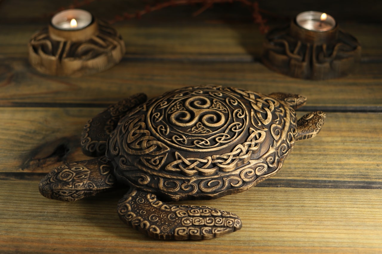 Turtle, Celtic turtle, wooden statue, animal statue
