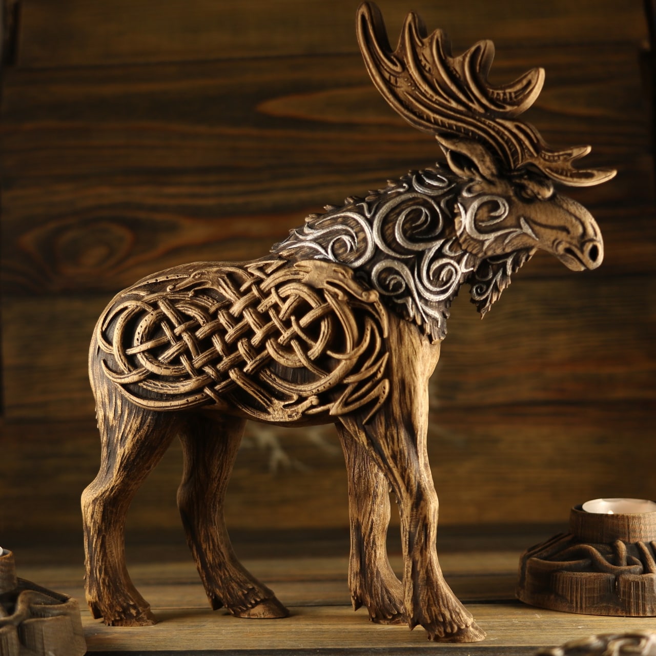 Moose Elk, King of the forests, wooden statue